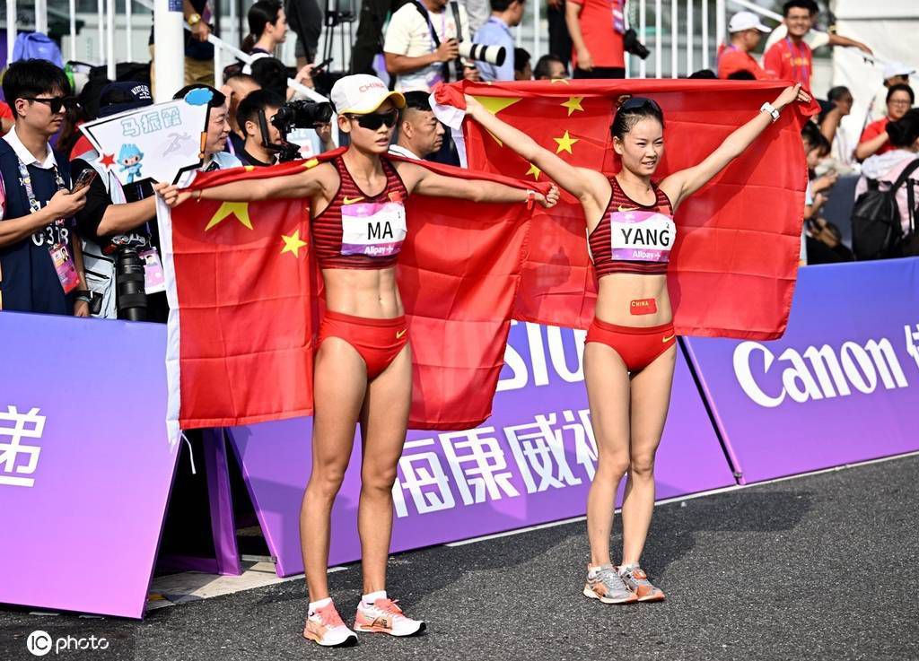 我很冷静，也充满热情，我们走在正确的道路上。